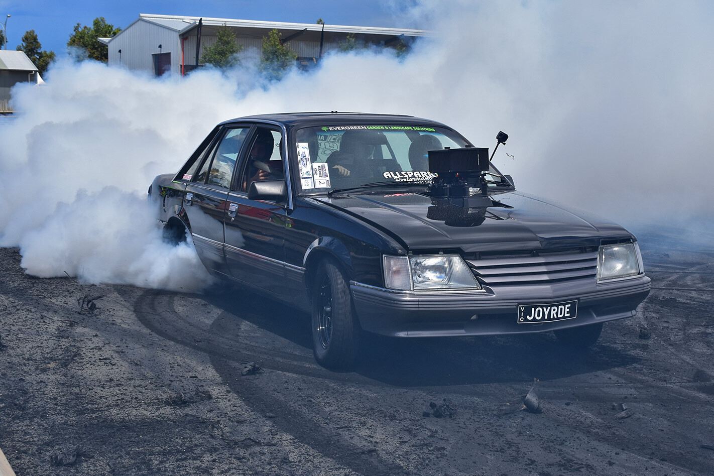Holden VK Calais