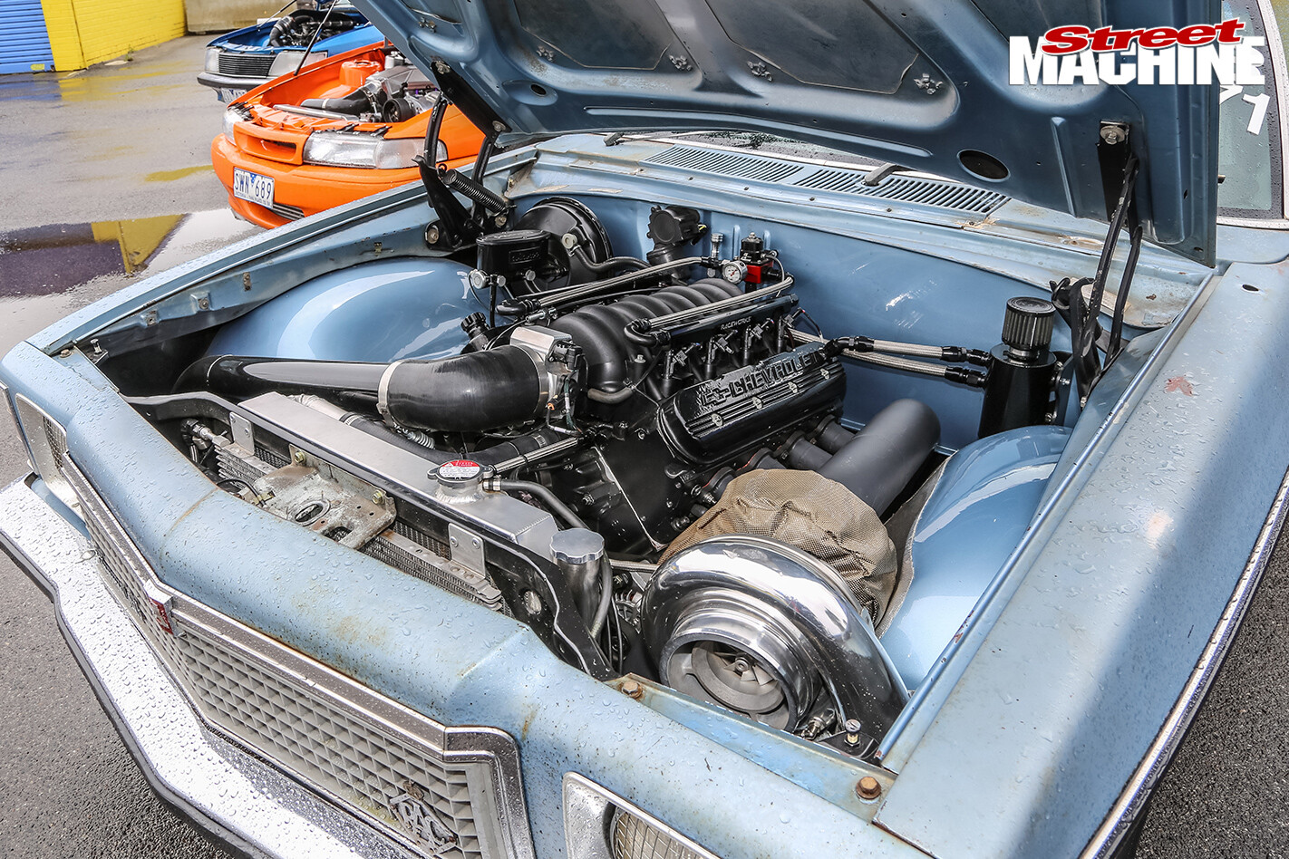 8-SECOND-CRUSTY-KINGSWOOD-AT-DRAG-CHALLENGE-engine