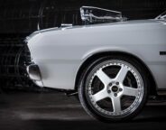 Street Machine Features Arthur Mitsoulis Valiant Front Detail