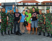 Street Machine fans in Bali