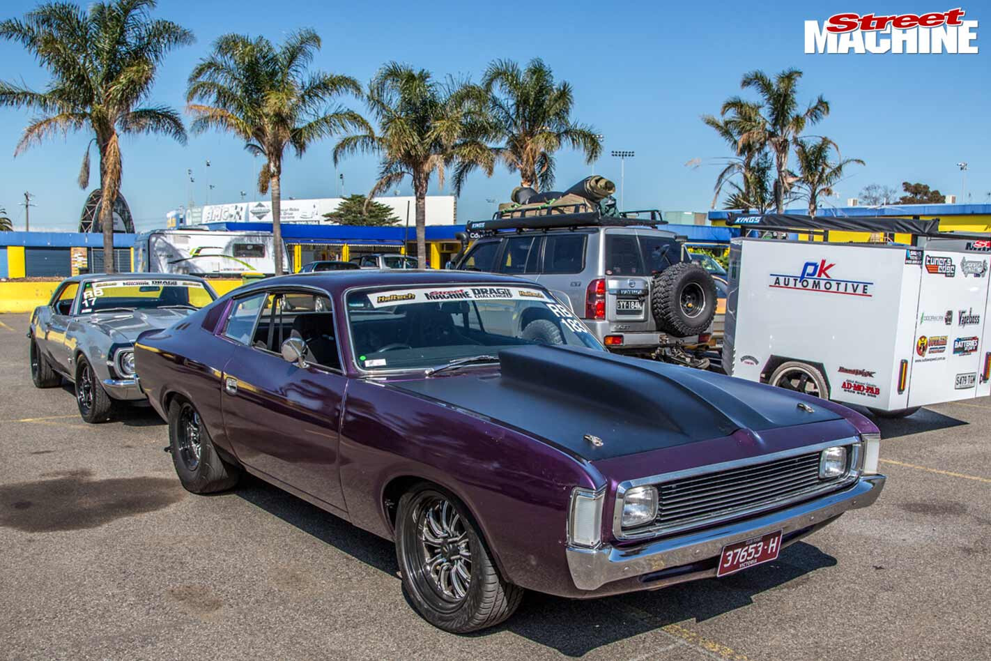 Valiant VH Charger