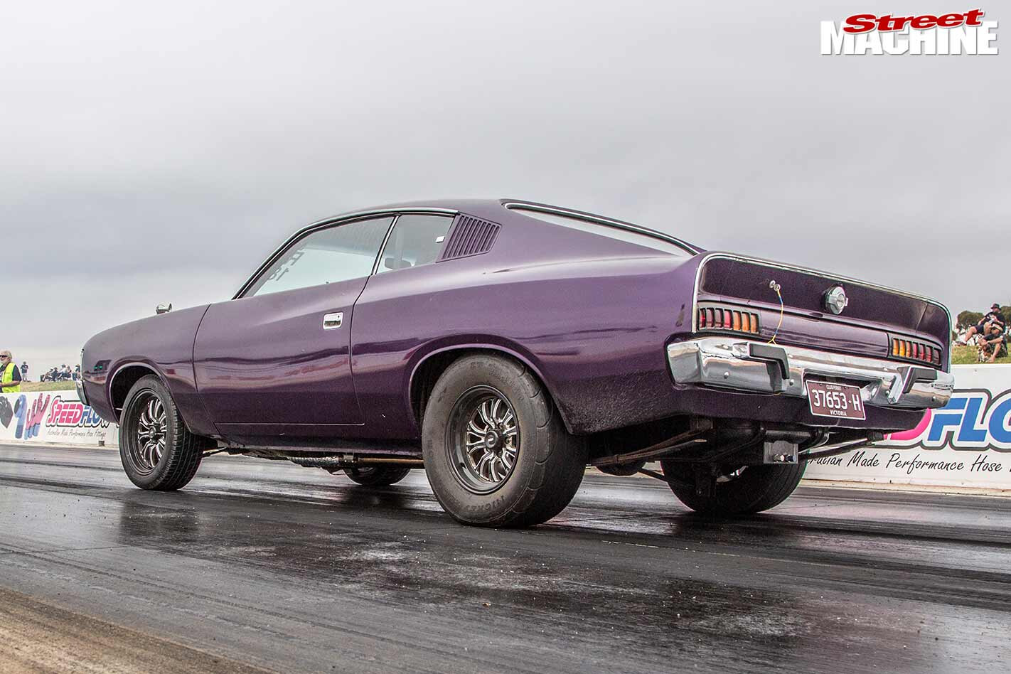 Valiant VH Charger