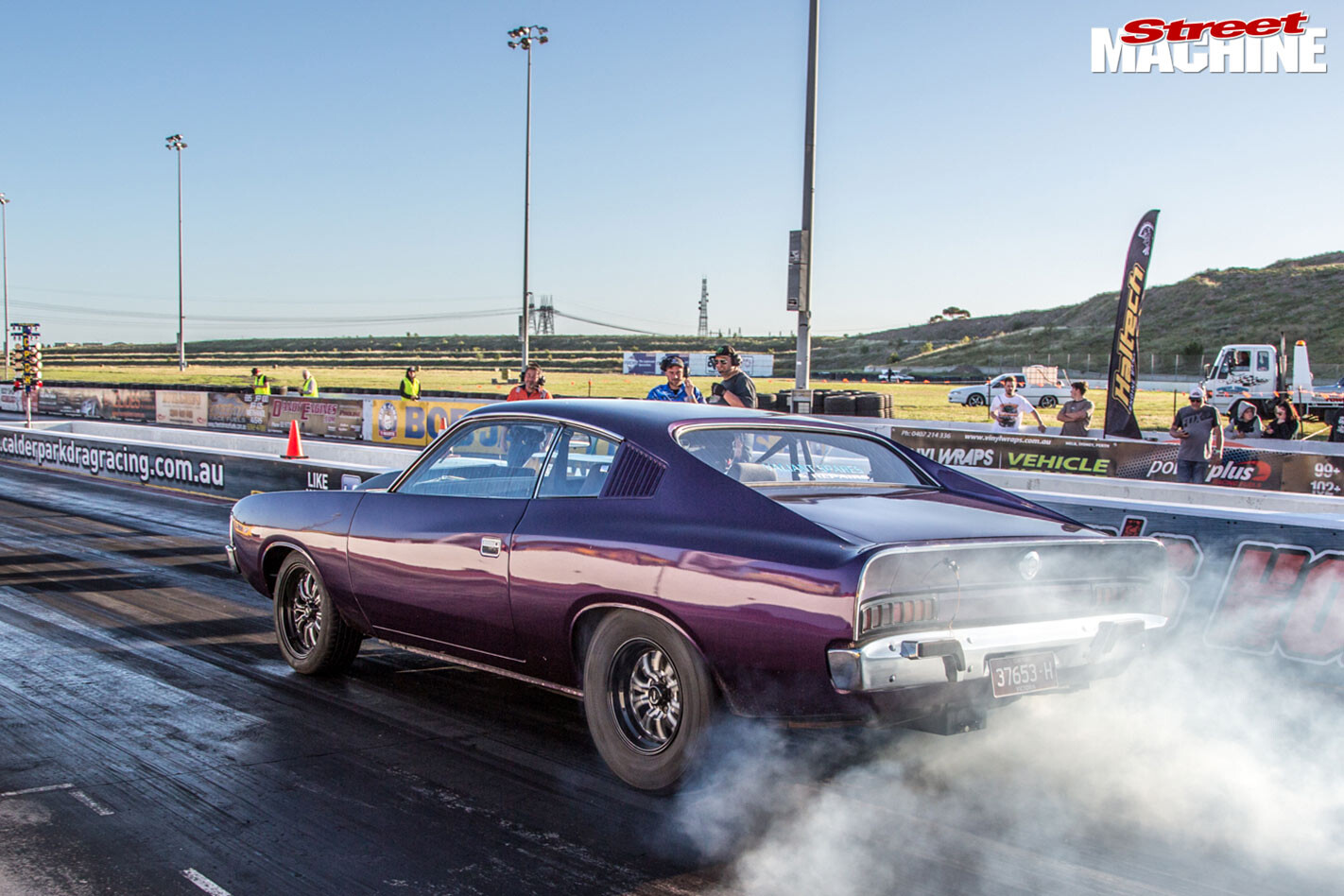 Valiant VH Charger