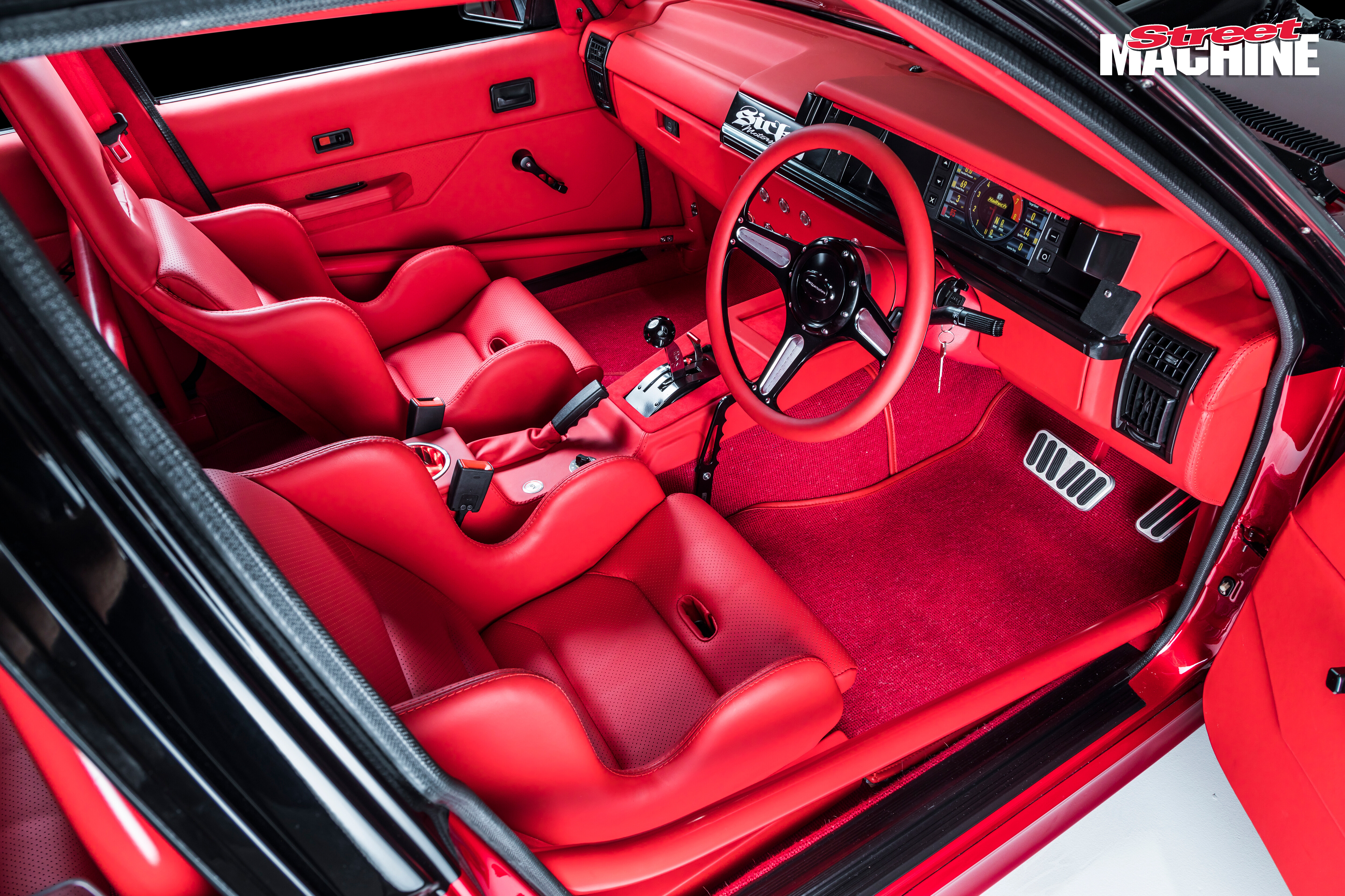 Street Machine Features Billy Shelton Holden Vl Commodore Interior Front 3