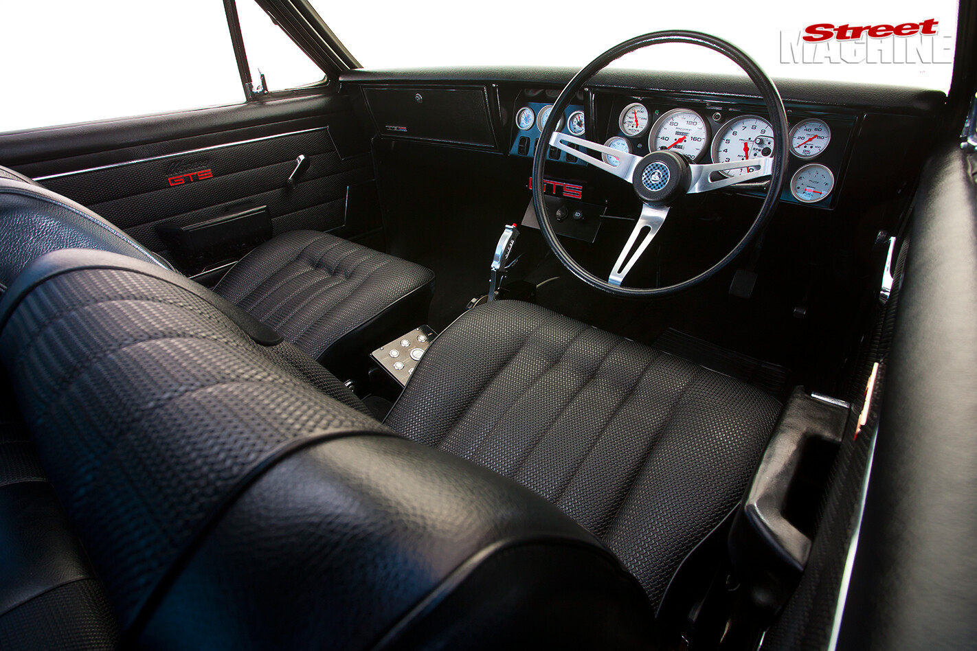BLOWN-HOLDEN-HT-GTS-MONARO-interior