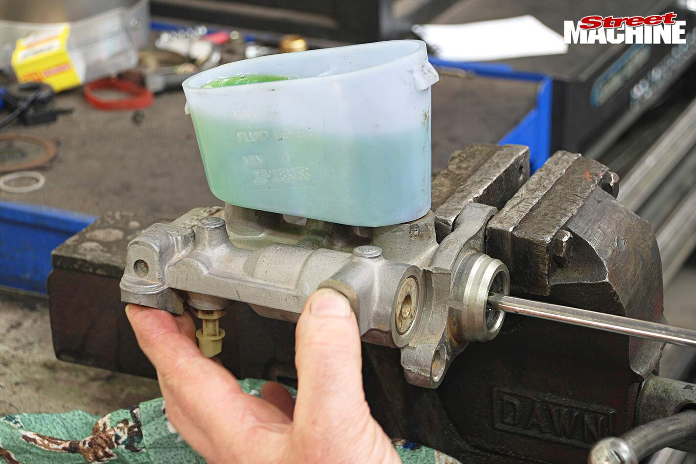 Brake master cylinder