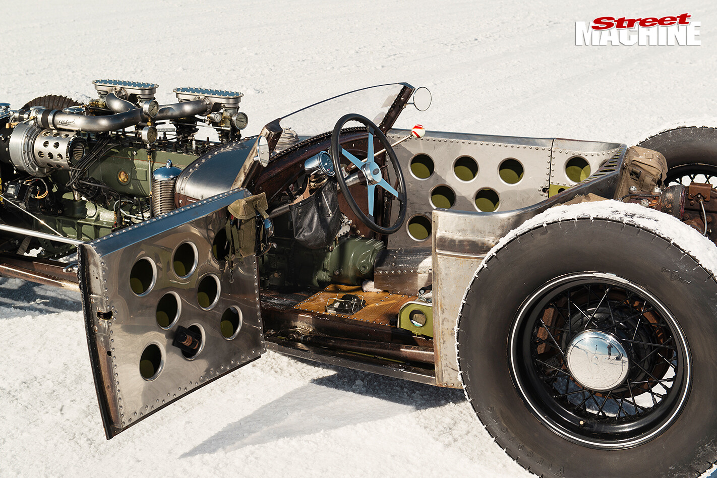 BRIAN-THOMAS'-FORD-MODEL-A-MOD-ROADSTER-interior