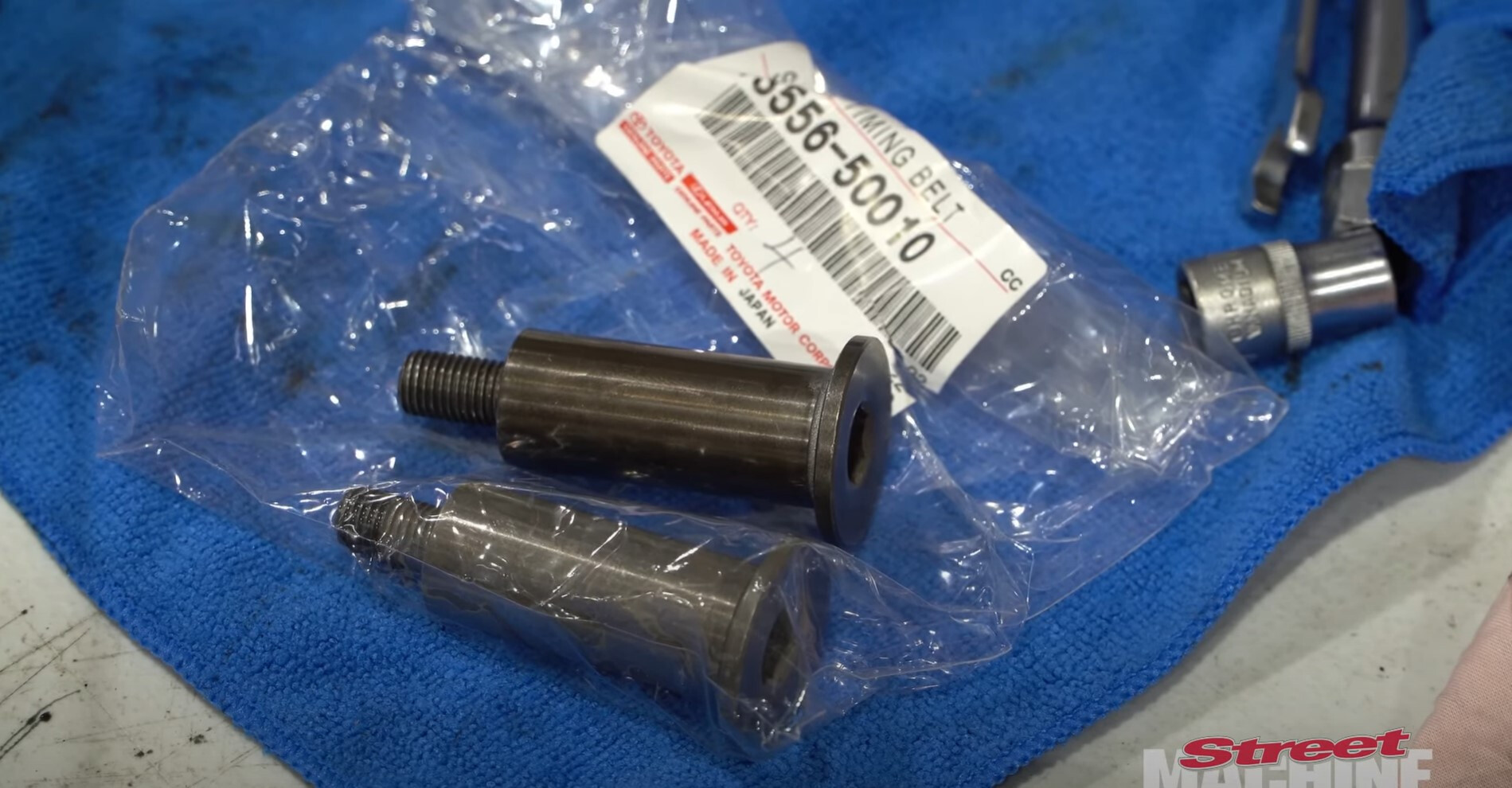 e38f1578/carnage toyota 1uz v8 lexcen build 2 jpg