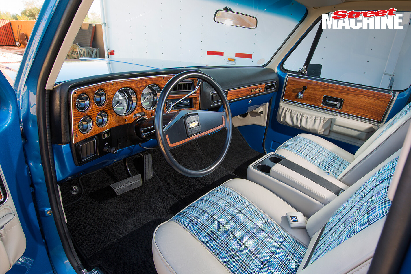 Chev C10 Slammed Interior