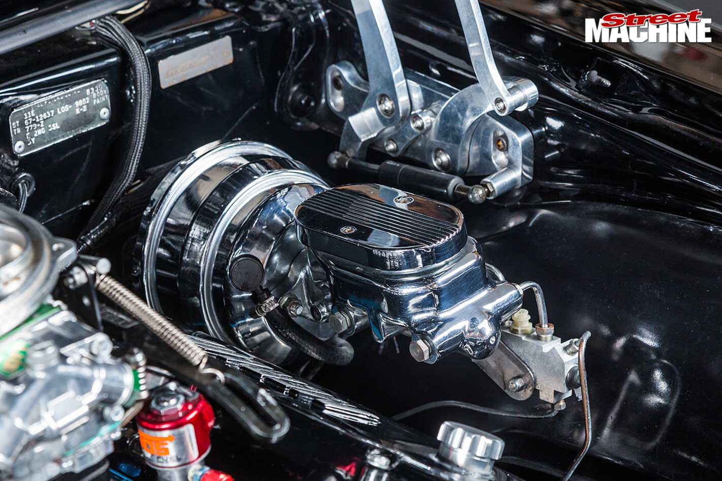 Chevrolet Camaro engine bay