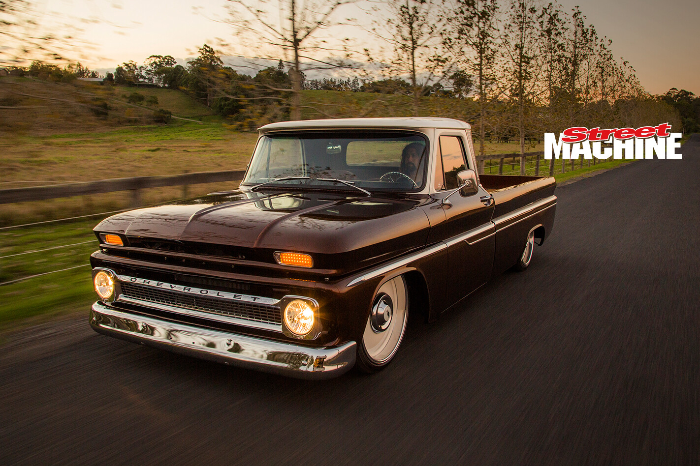 Chevy C10 Pick Up Custom Low LS1 3