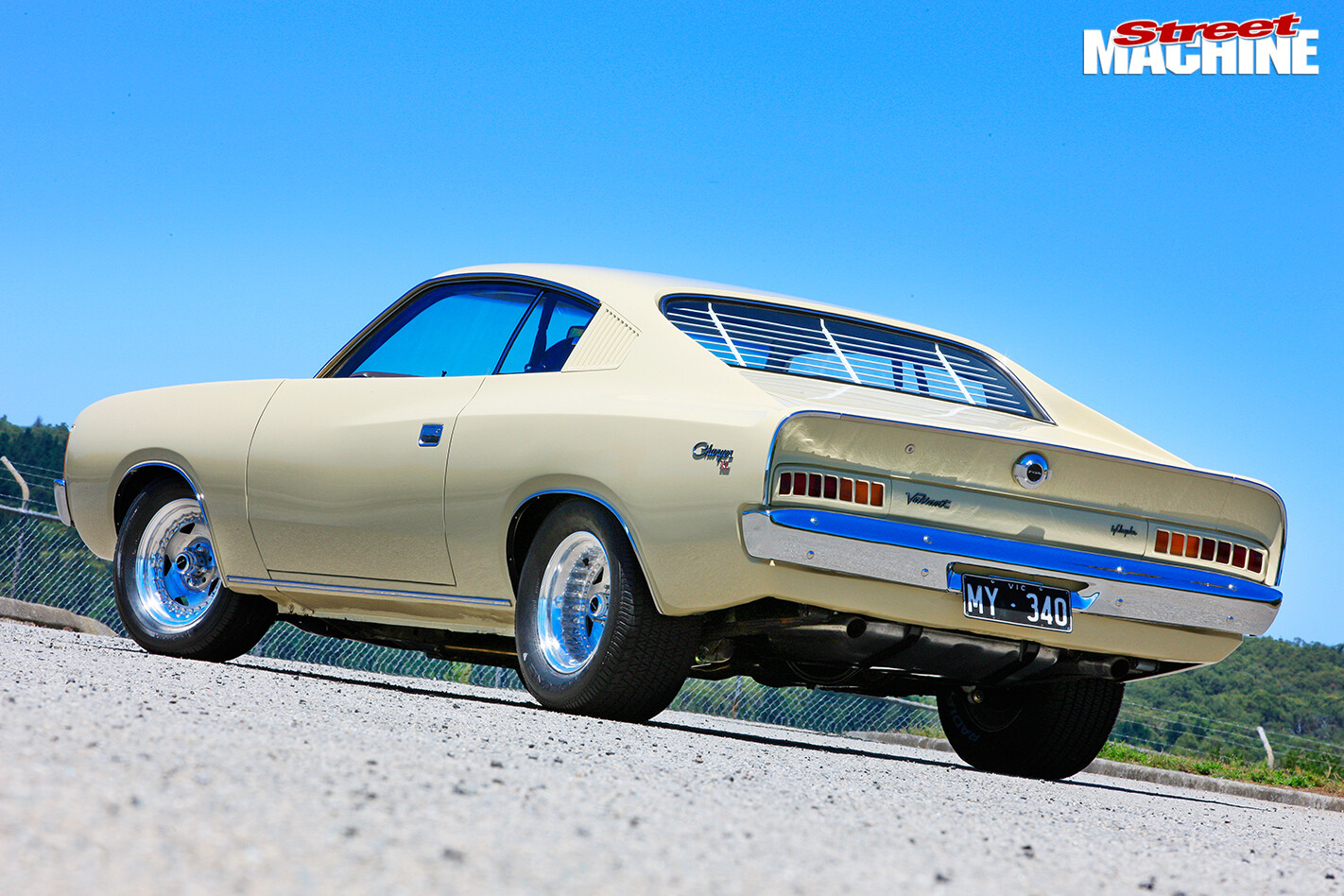 Chrysler -charger -rear
