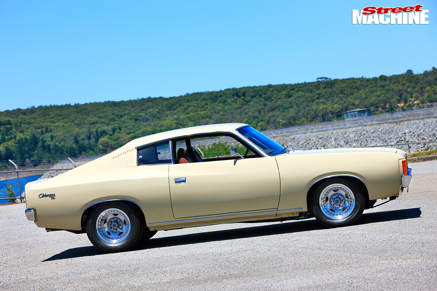 Chrysler -charger -sideview -2
