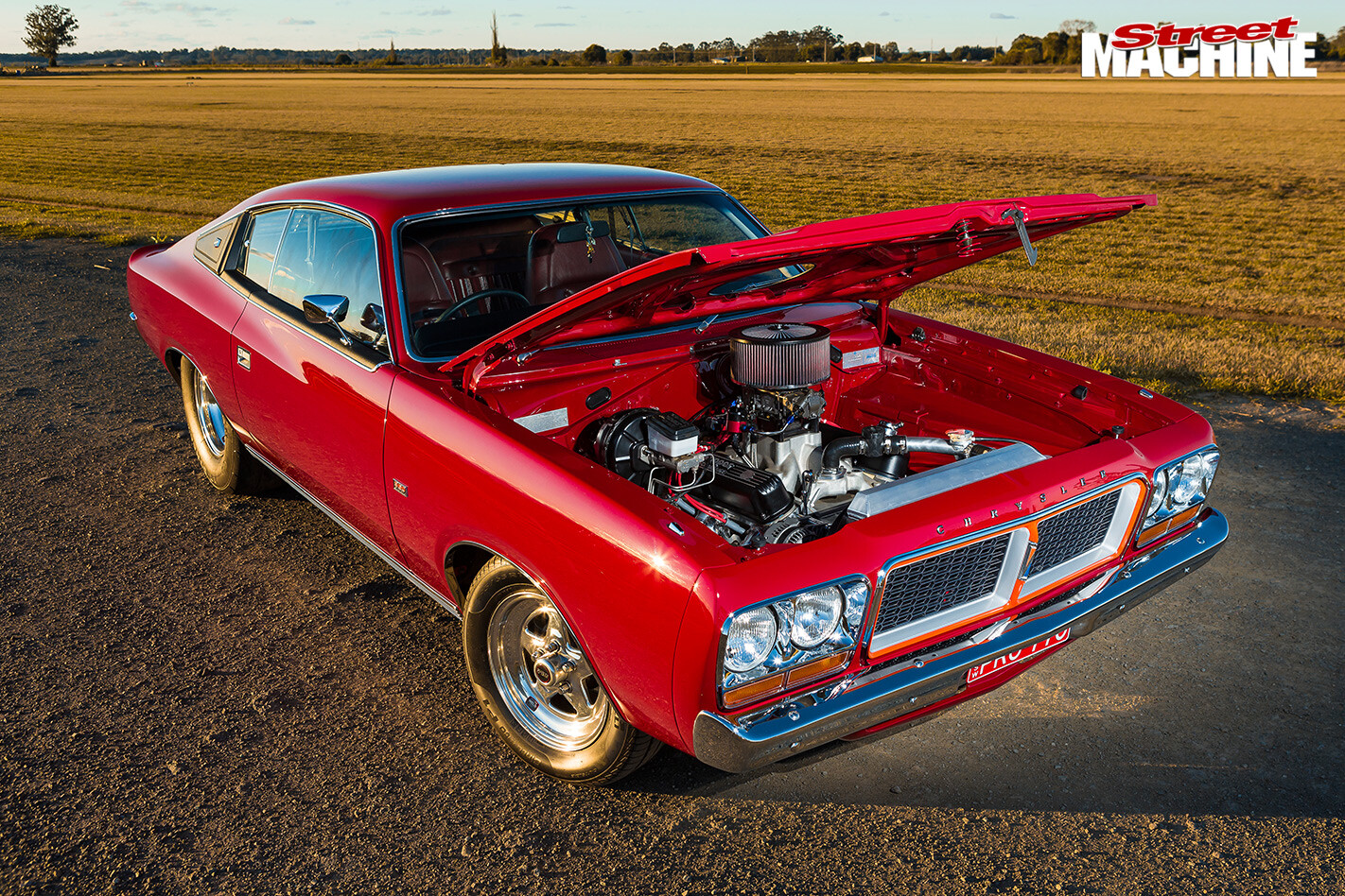 Chrysler -cl -charger -bonnet -up