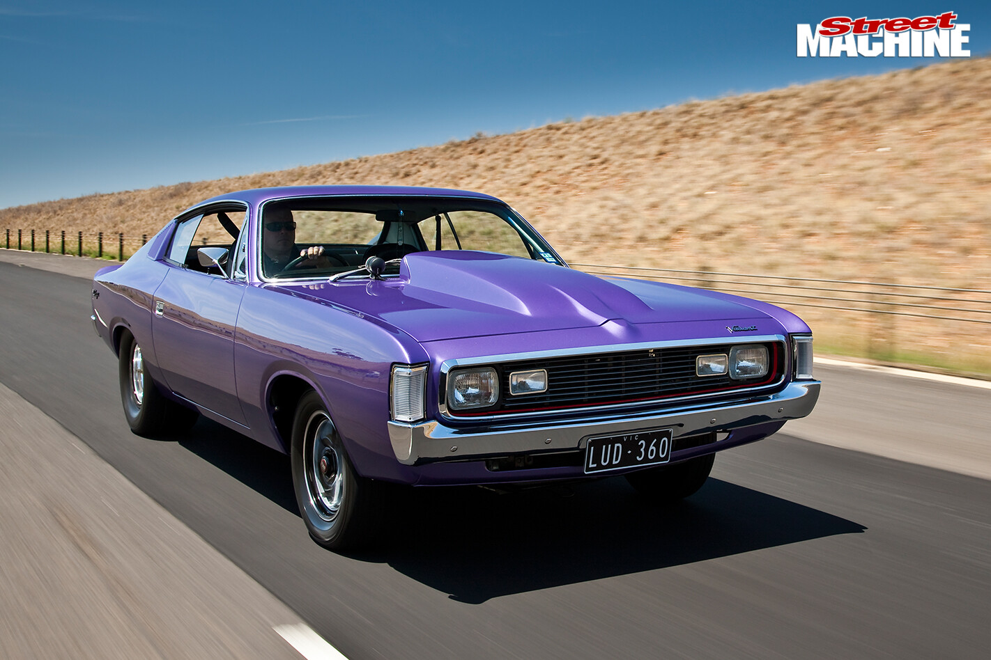 Chrysler -valiant -onroad