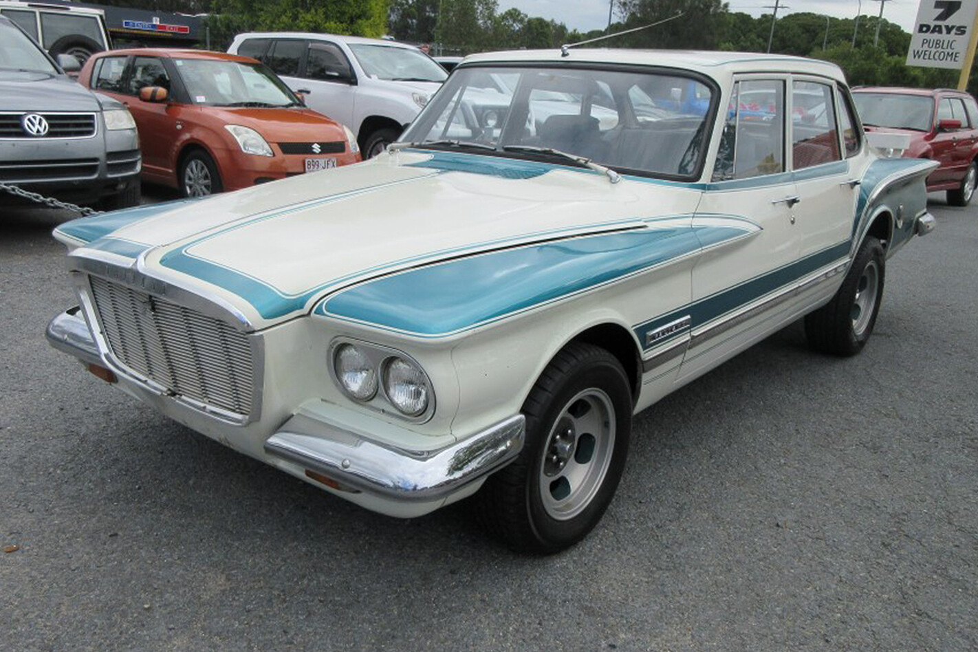 Chrysler Valiant R Series