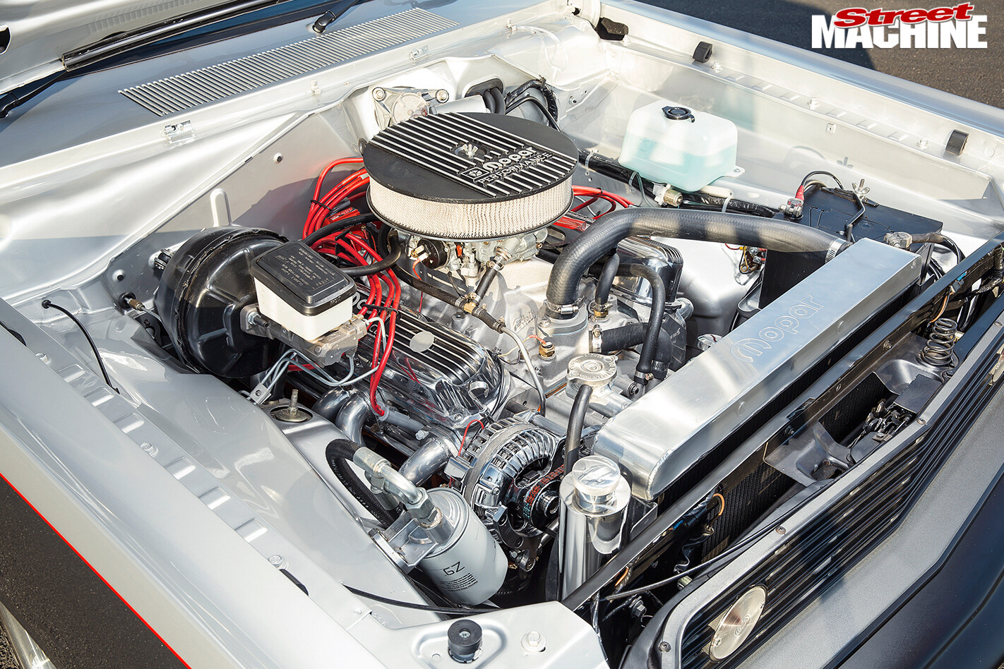 Chrysler -Valiant -VF-engine -bay