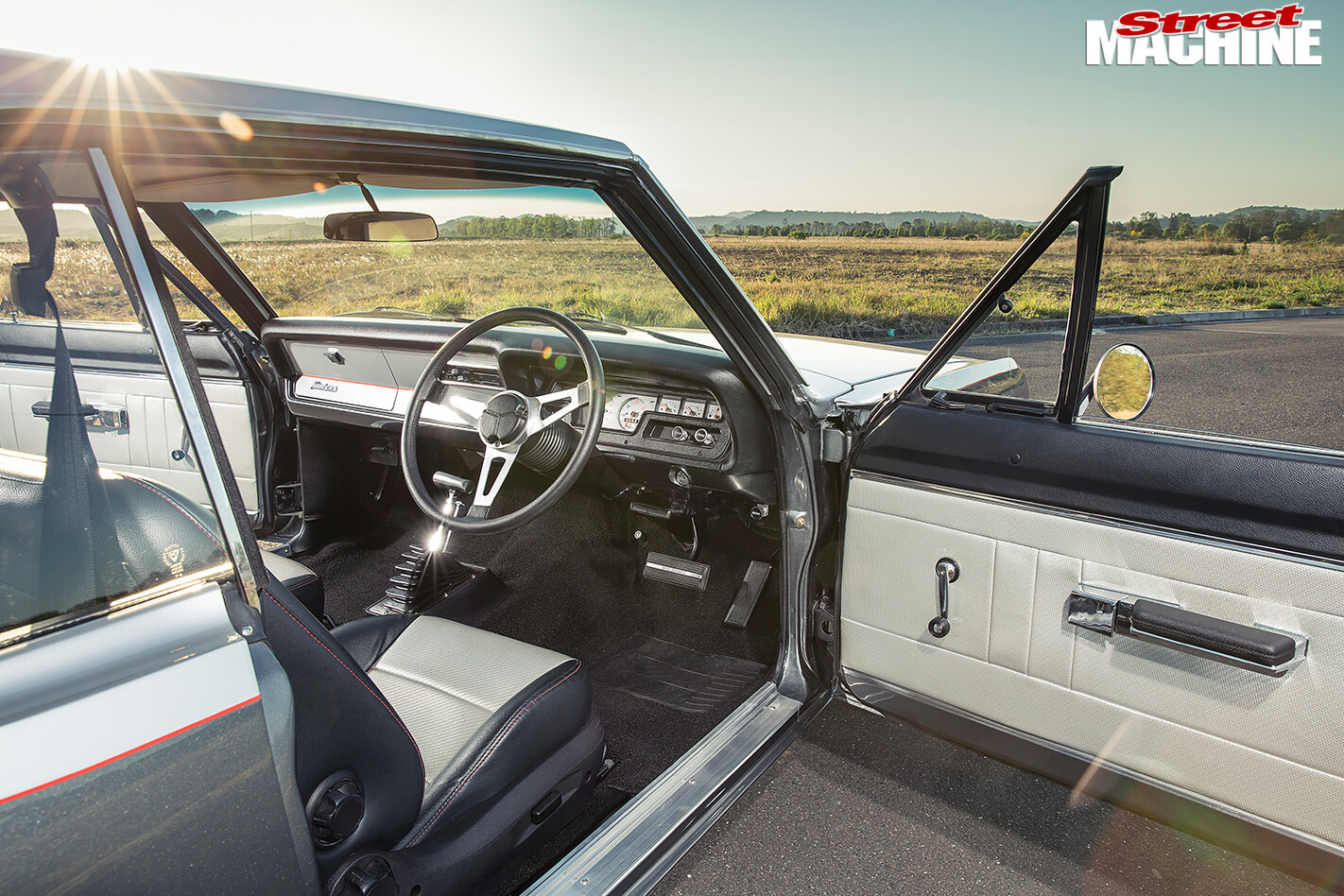 Chrysler -Valiant -VF-interior -front