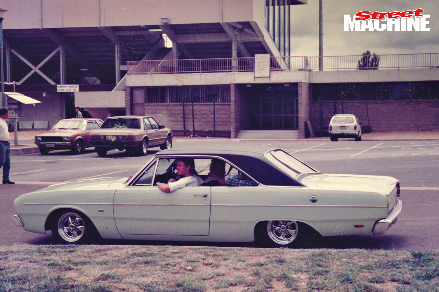 Chrysler VG Valiant Hardtop Nw