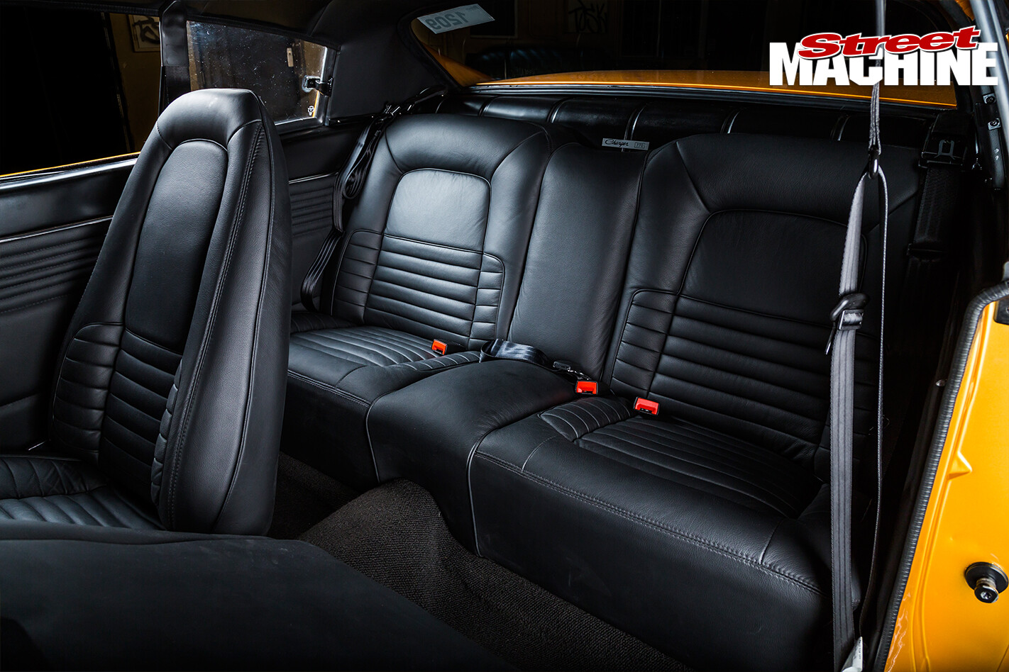 Chrysler -VJ-Charger -interior -rear