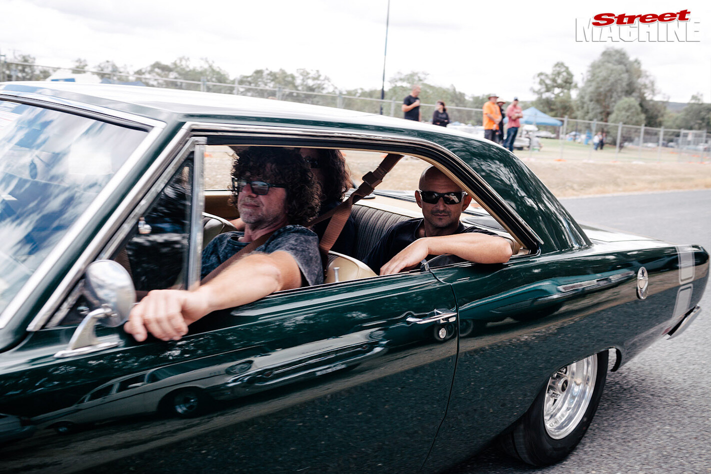 Chryslers -on -the -murray -cruising