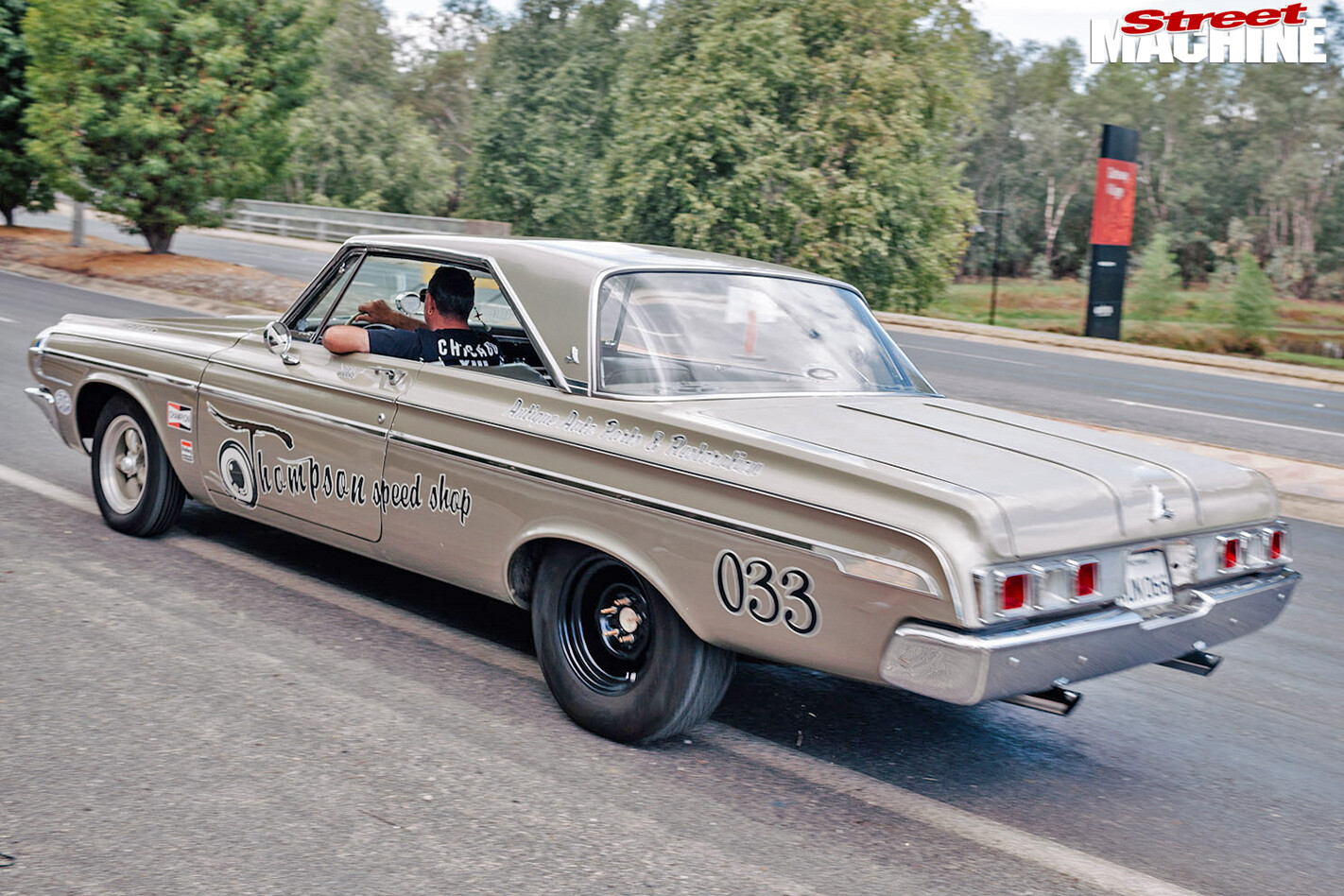 Chryslers -on -the -murray -New -Yorker -sedan