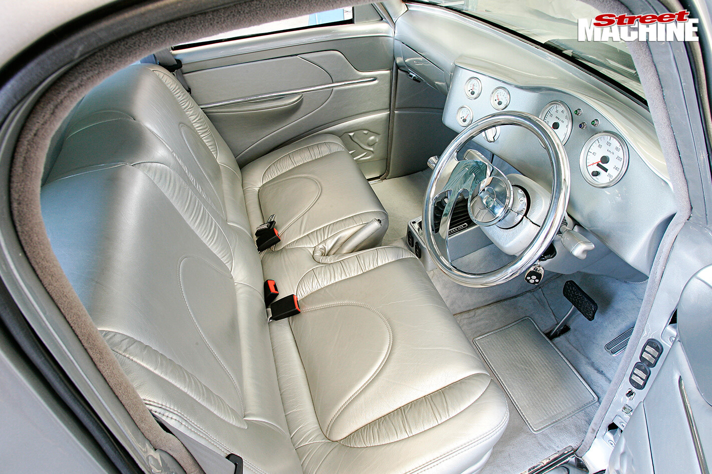 CLASSIC-1955-HOLDEN-UTE-Interior