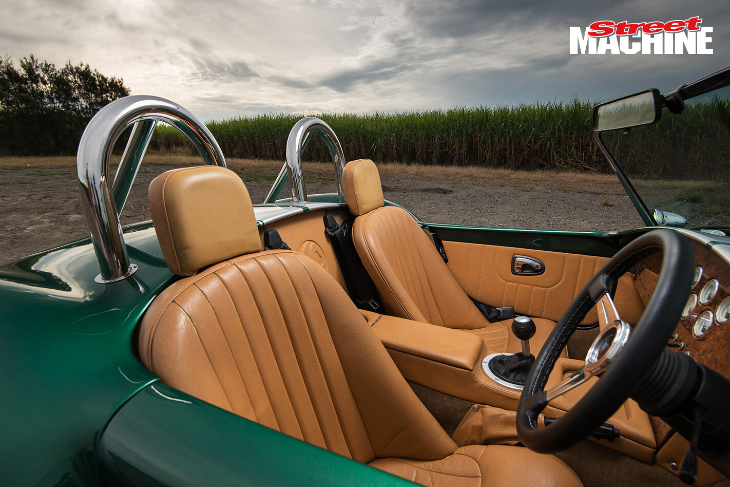 V10 Cobra interior