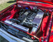 Street Machine Features DCW VG Valiant Bay
