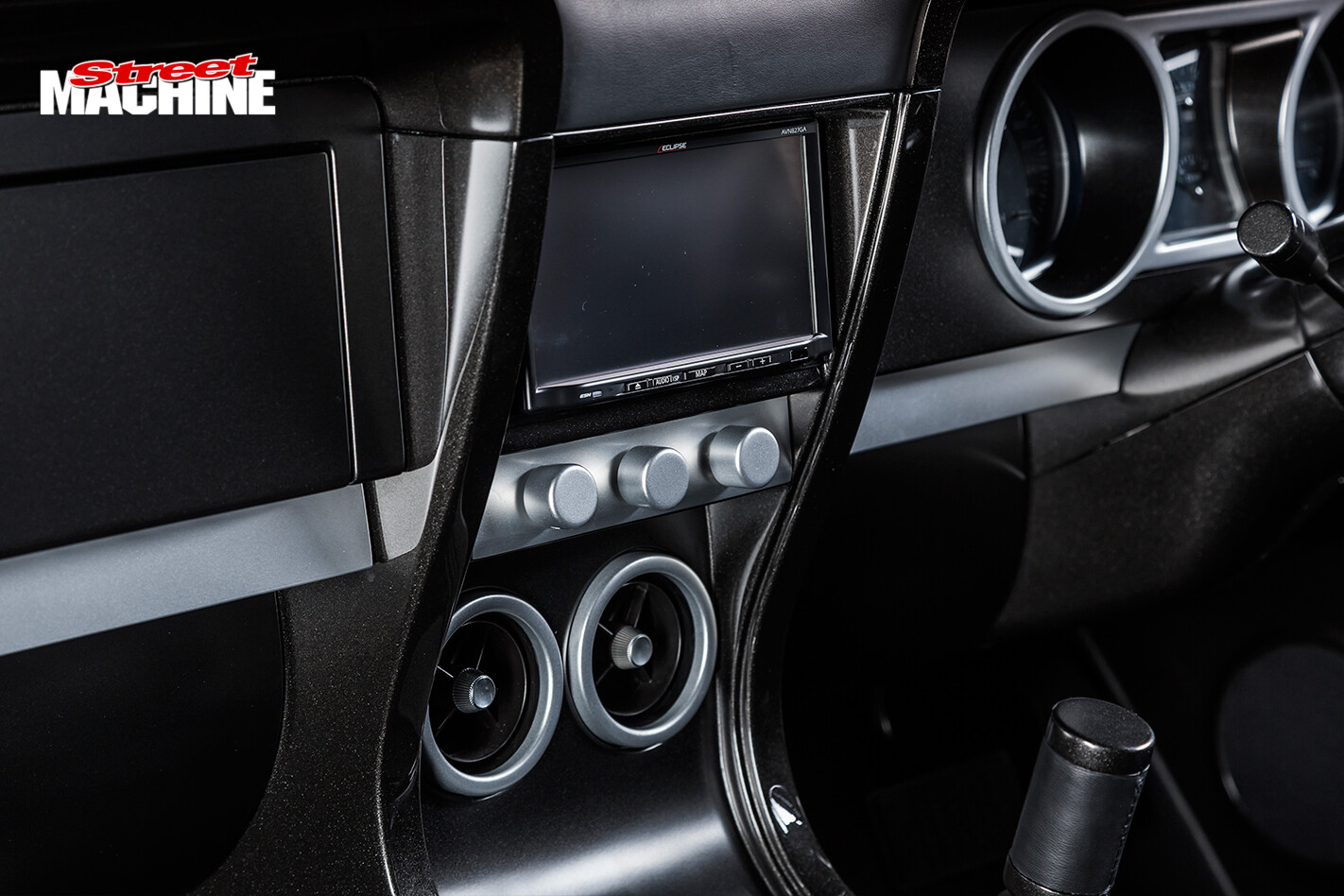 Falcon -XB-coupe -XBOSS-interior -console