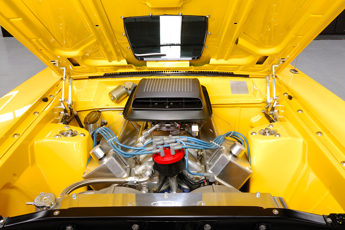 Ford XY Falcon engine bay