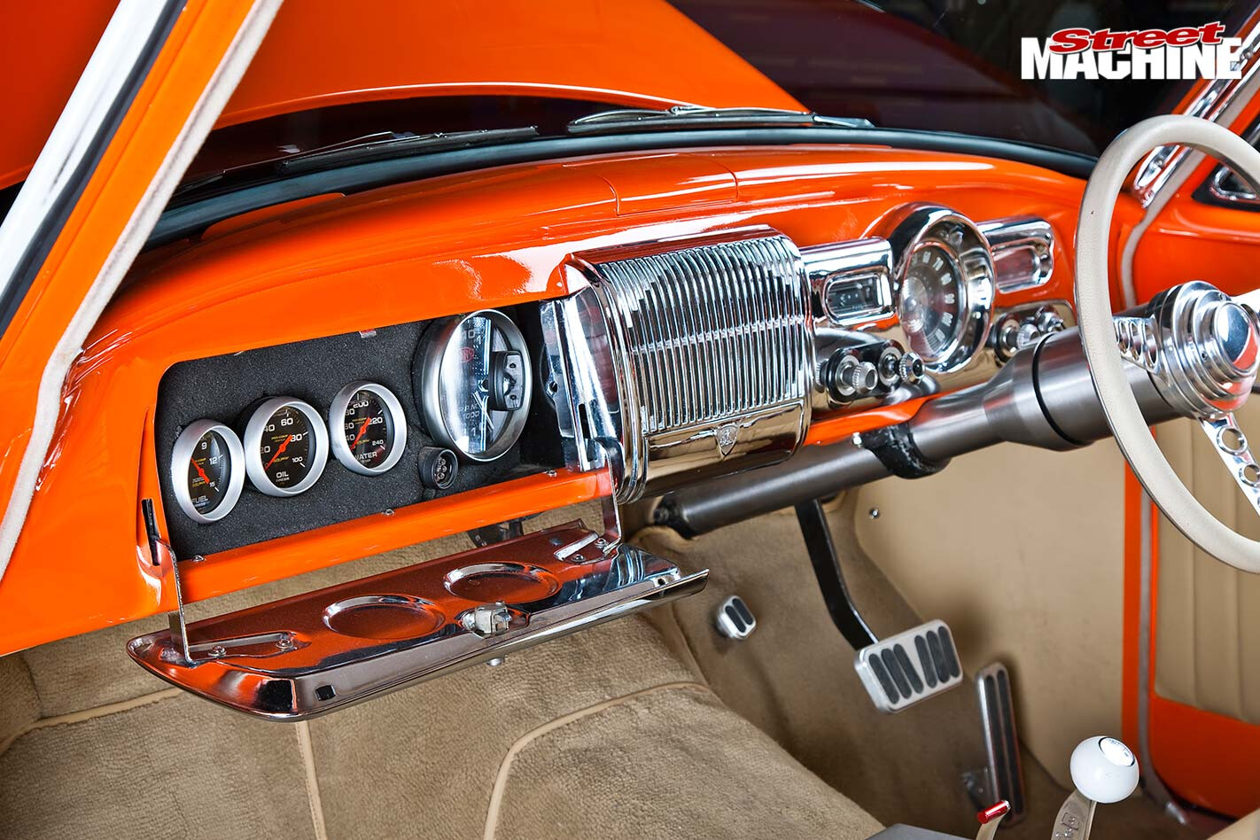 Holden FC dash