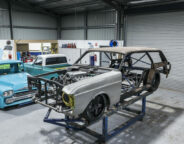Street Machine Features Fekete XW 5
