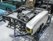 Street Machine Features Fekete XW 9