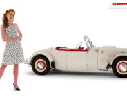 1932 Ford roadster side