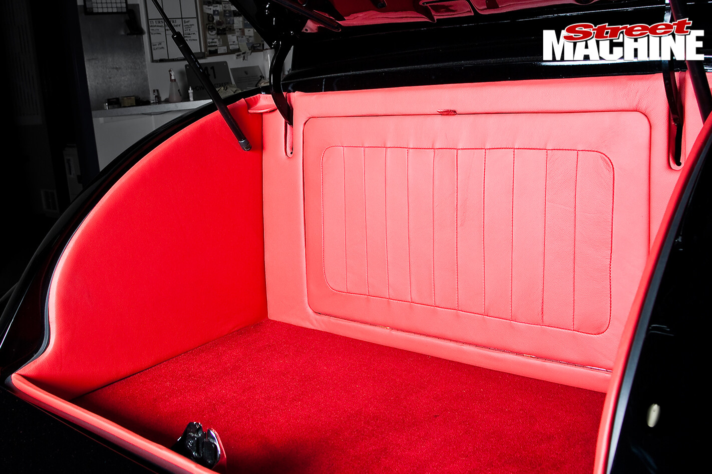 Ford -1934-3-window -coupe -boot