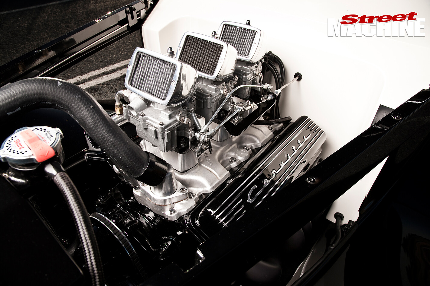 Ford -1934-3-window -coupe -engine
