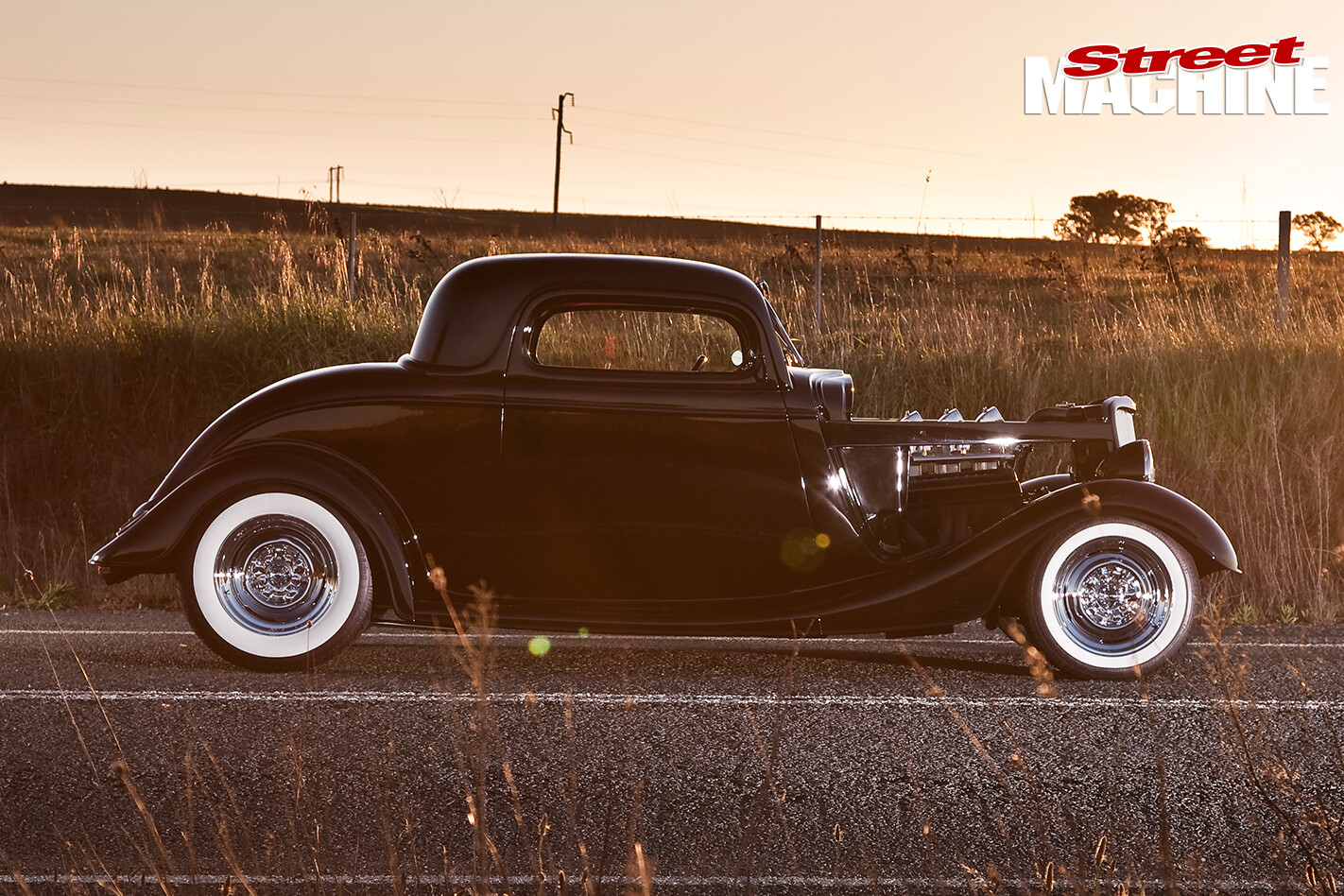 Ford -1934-3-window -coupe -sideview