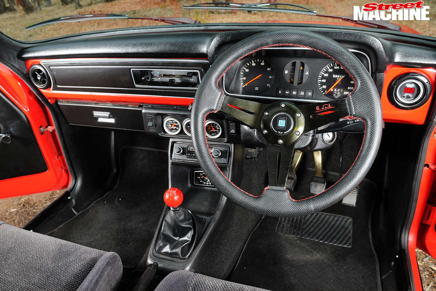 Ford -Escort -Sundowner -interior