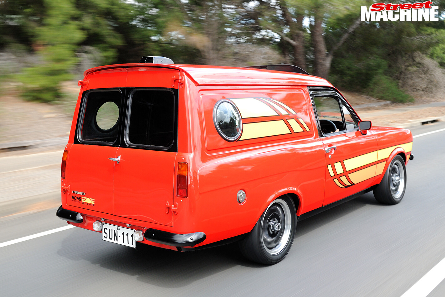 Ford -Escort -Sundowner -rear -angle