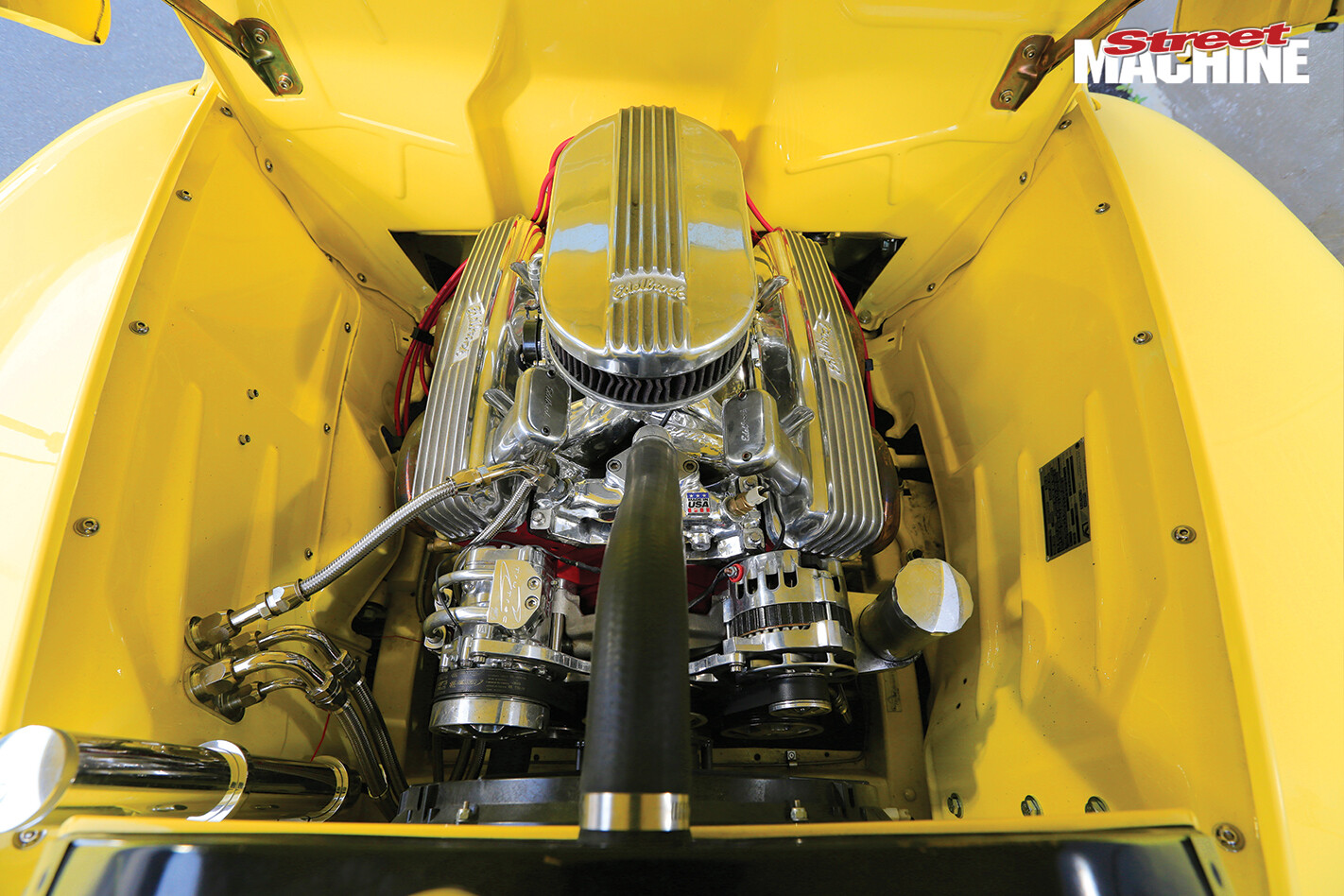 Ford -f 100-engine -bay -2