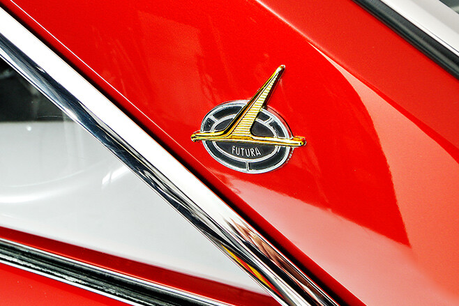 Ford Futura badge