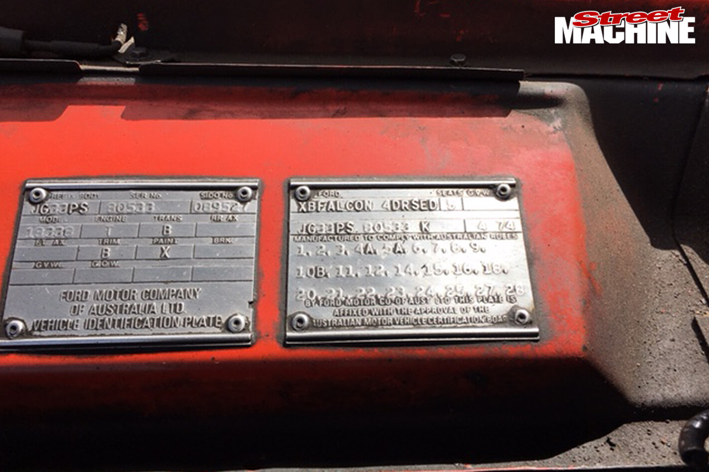 Ford -Falcon -GT351-id -plates