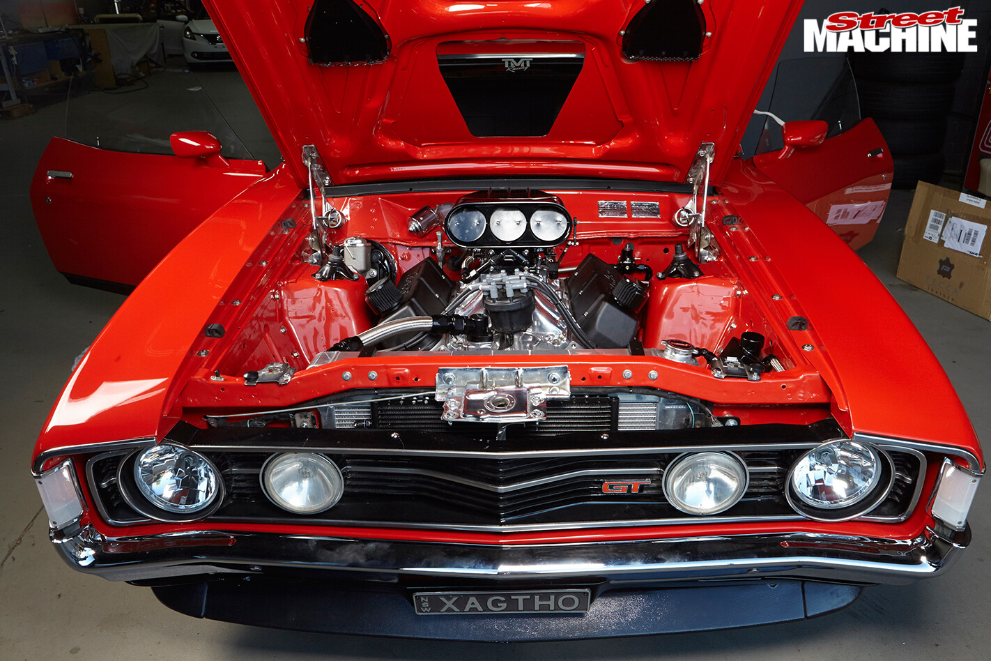 Ford -falcon -xa -engine -bay