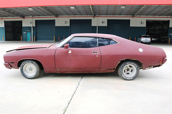 Rusty Ford Falcon XB side
