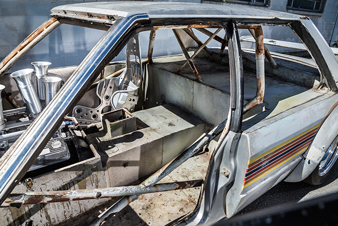 Tube Chassis XE Falcon inside
