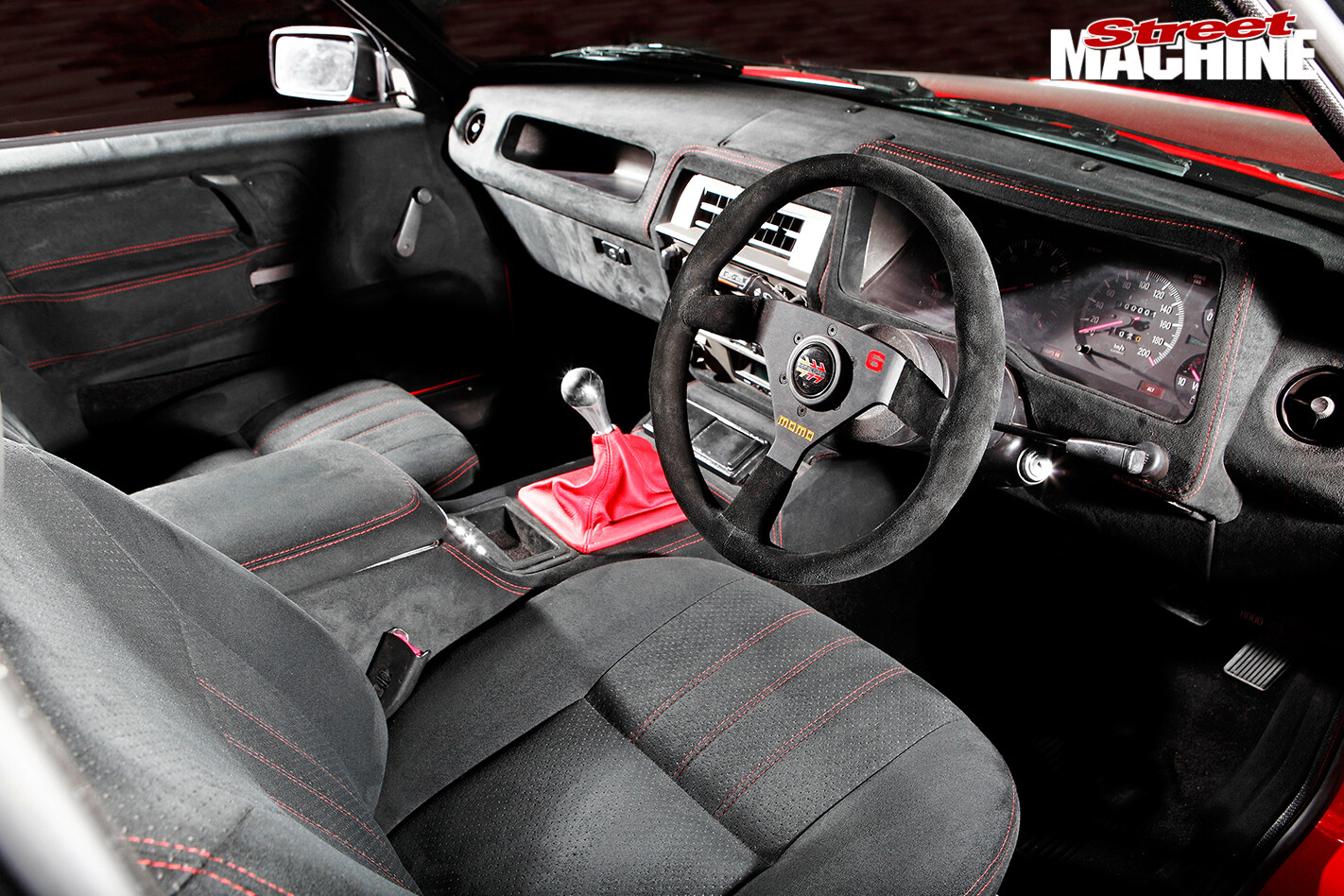 Ford -Falcon -XE-Phase -6-interior