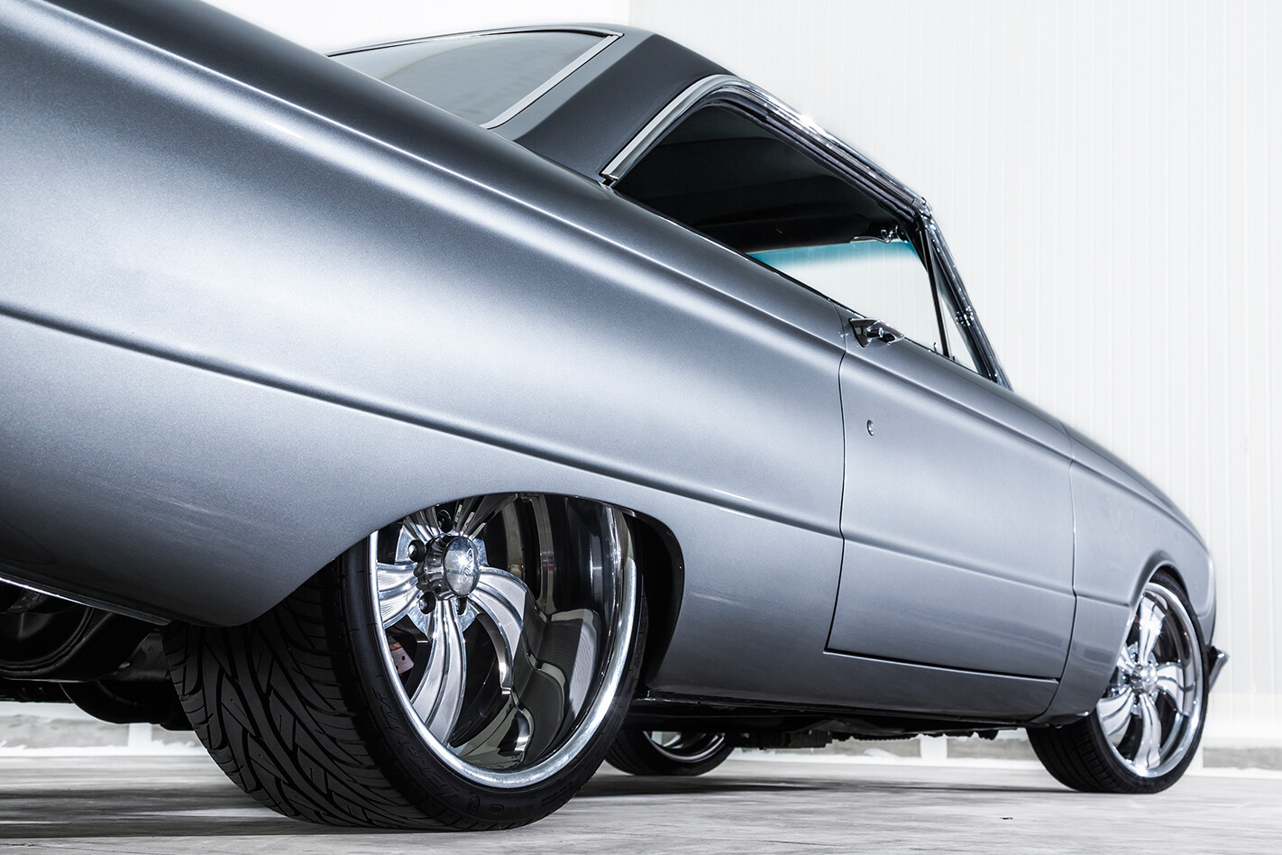 ford falcon xm coupe rear wheel