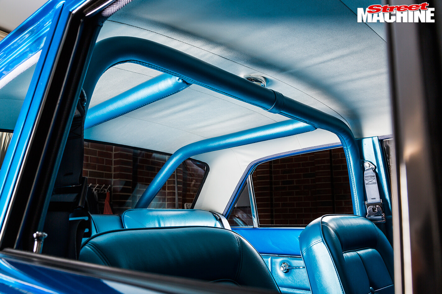 Ford -Falcon -XP-sedan -rear -rollcage