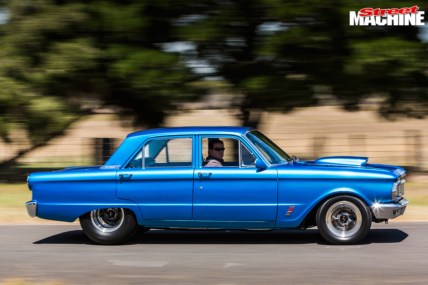 Ford -Falcon -XP-sedan -side